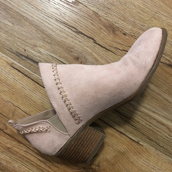 Fergalicious tan suede booties Size 7.5 - Picture 3 of 5